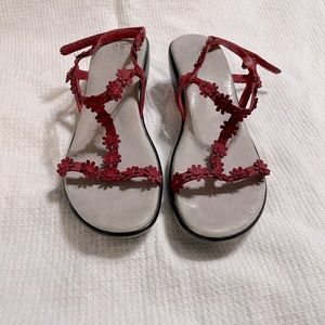 Jambu Red Memory Foam Sole Sport Wedge Sandals Size 10 Velcro Fasten.